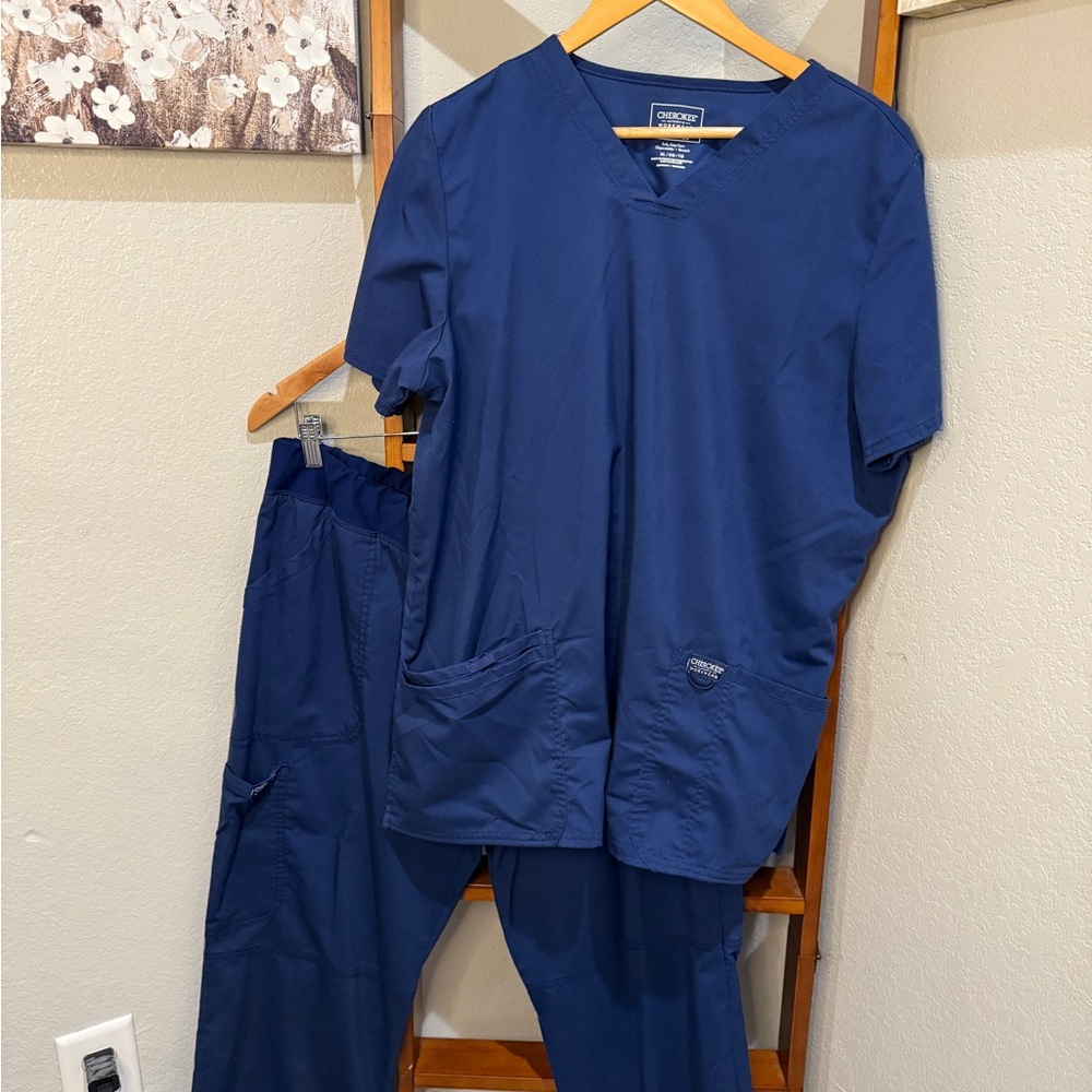 Cherokee Navy Medical XL / XLP Scrub Set